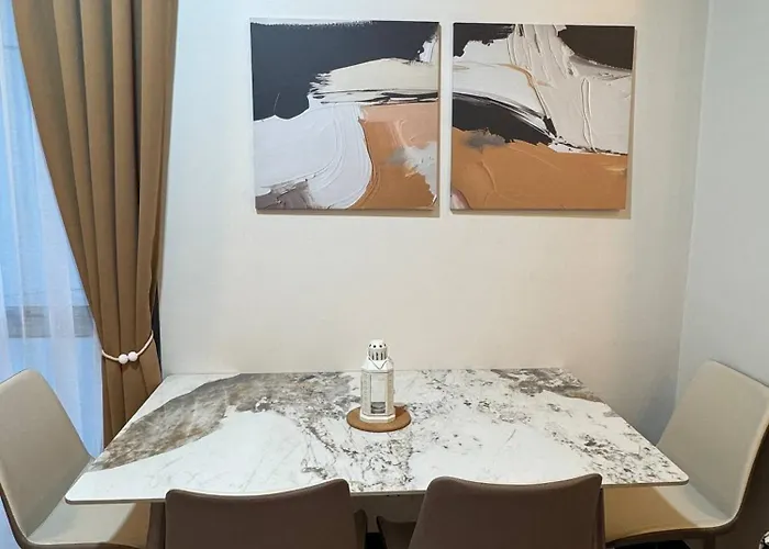 Modern 2-bedroom In Vibrant Araneta City, Qc