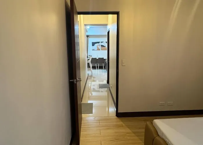 Modern 2-bedroom In Vibrant Araneta City, Qc Holiday home Manila